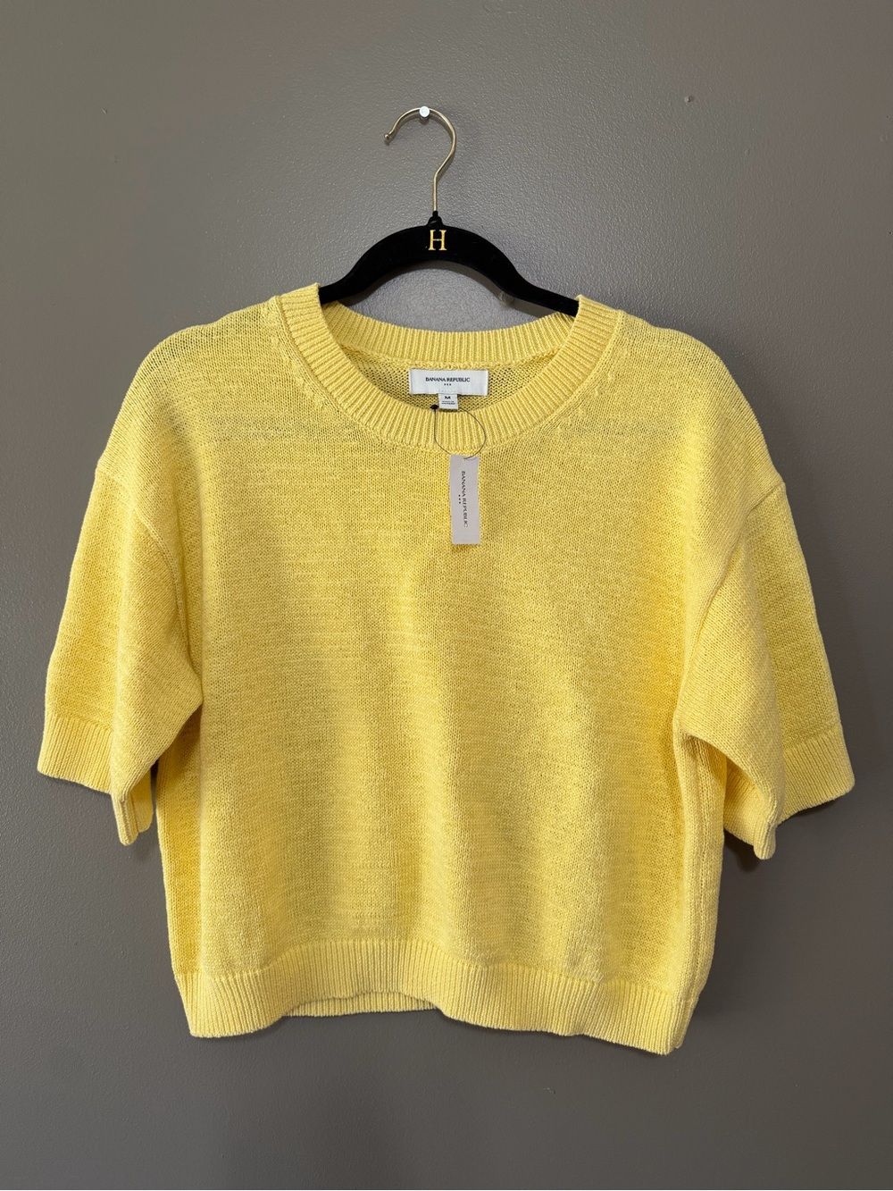 Banana Republic Short Sleeve Crewneck Sweater in Bright Yellow